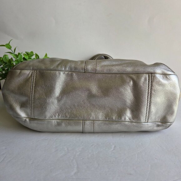 EUC Coach Ergo Metallic Silver Kisslock Bag (#12831) - Picture 6 of 12
